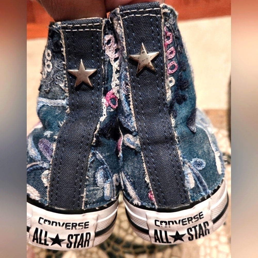 Limited Edition Chuck Taylor All Star High Vintage Denim Flowers Sneaker - Picture 7 of 12